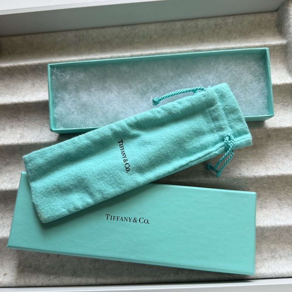 TIFFANY & CO Rectangular Gift Box & Drawstring Pouch 7” x 2” x 1”
